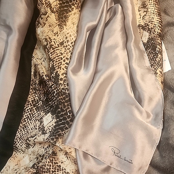 Silky scarf - Picture 2 of 4